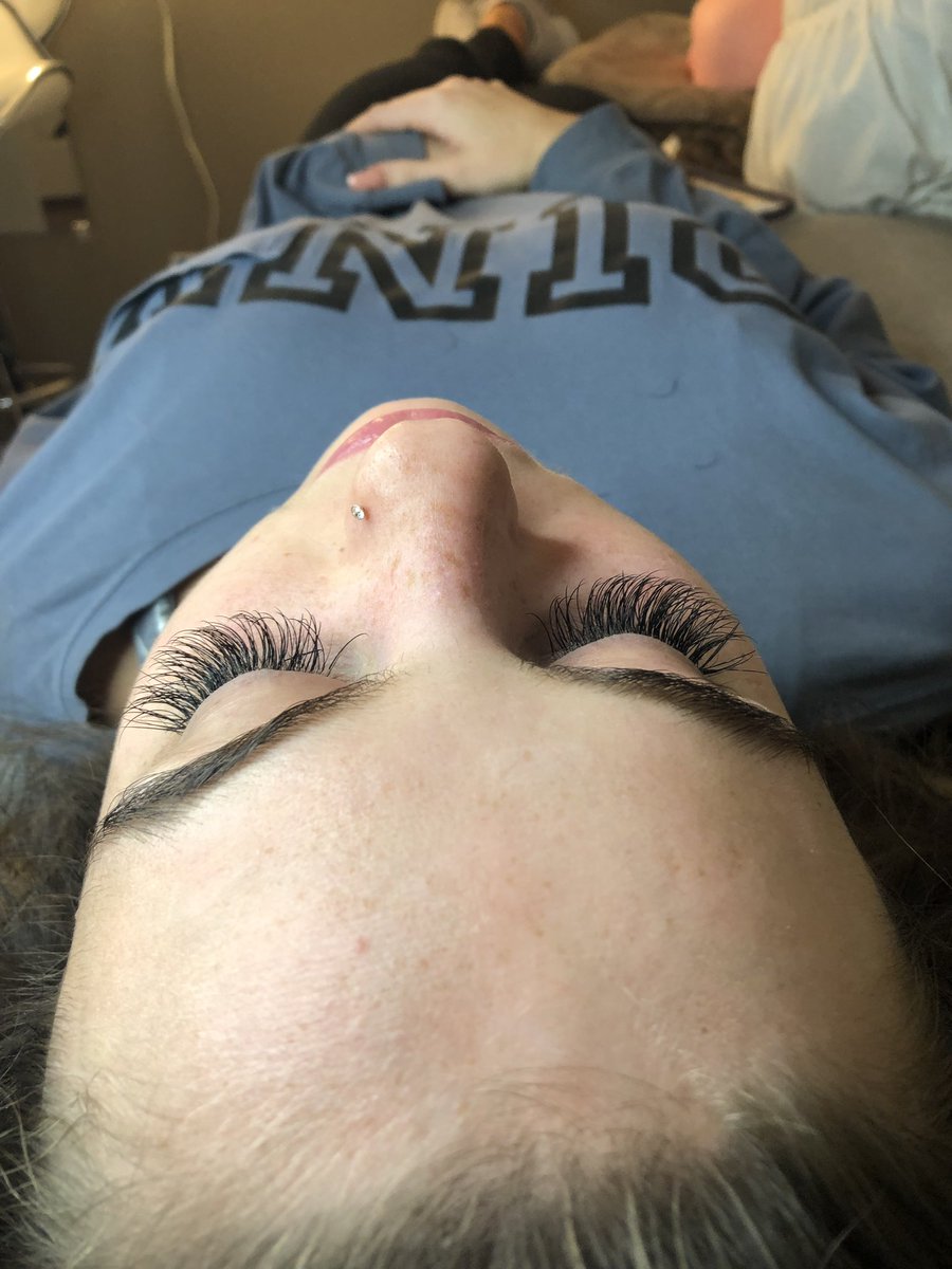 lizzietrampas1's tweet photo. Lashes by me β€οΈ
#hsvlashtech https://t.co/xnz3C7QNNn