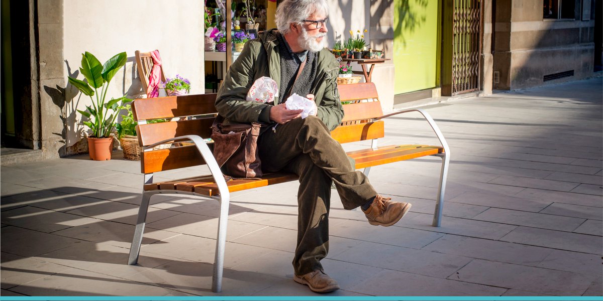 BCN21 LUXE, el banco referente en todo el mundo, ahora con bancada de aluminio anodizado.

#novatilu #urbanfurniture #mobiliariourbano #banco #bench #urbanlandscape