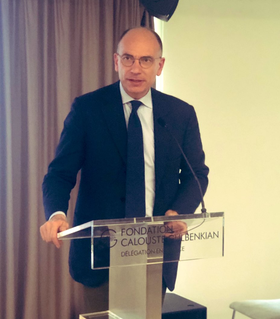DelorsInstitute's tweet photo. « Après la crise migratoire, nous n’avons pas mis en place des outils efficaces pour y faire face. Si une nouvelle crise majeure venait à se reproduire à nos portes, on serait de nouveau dépourvus d’outils » @EnricoLetta sur #MigDev @GulbenkianParis https://t.co/RC7QlnFair