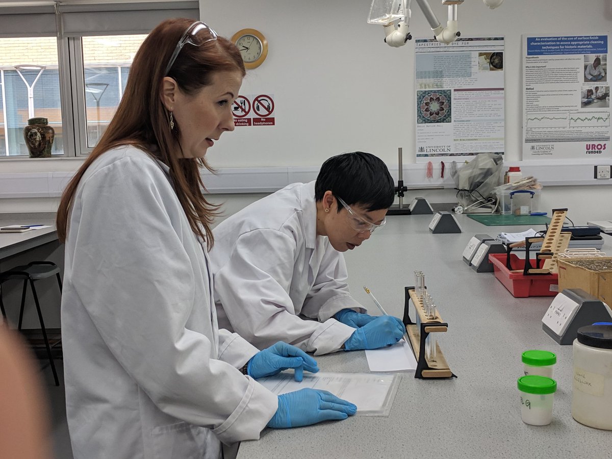 ConsDiaries's tweet image. Good morning from day 2 of chemistry week! This morning we&apos;re doing some lab sessions on solubility, conductivity and melting points. Goggles at the ready! @ARAConsTraining #chemistryforconservators @LinConservation