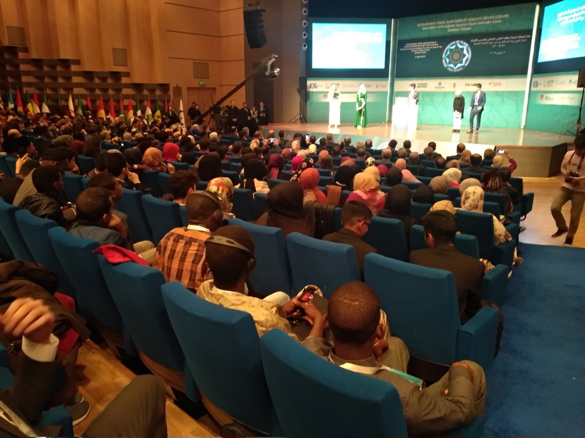 56 Ülkeyi temsil eden 224 Lise Öğrencisi Delegenin katıldığı, "İslam Bilim Tarihi Işığında Geçmişin İhyası Geleceğin İnşası" başlıklı II.Uluslararası Model İslam İşbirliği Teşkilatı Zirvesi MODELOIC 2019 Zirvesine okulumuzu temsilen Zehra Ceyhan ve Eslem Sena Varank katıldı.