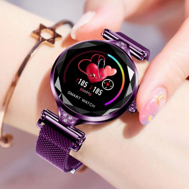 Coolicool_World's tweet photo. #Heartbeat for her🥰
#Mafam H1 #Female #Smart #Wristband
Feature with IP67 #Waterproof, take photos, #heart rate monitoring, predict menstrual cycle intelligently 
Give her the best gift
Only need: $45.99
Link: https://t.co/yhZrCq5XNs https://t.co/kTuGjF3iNb