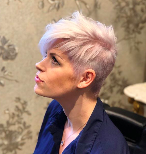 Icey silver lilac look for <a href="/fifigeldof/">Fifi geldof</a> 💜
Amazing colour by <a href="/mwselley/">Mark William Selley</a> and phenomenal cut by <a href="/lee_radley/">Lee Radley</a> ✨

#lilachair #iceyhair #bleach #bleachedhair #shortcut #pixiecut #blondehair #londonsalon #londonlook #nickyclarke #nickyclarkeuk