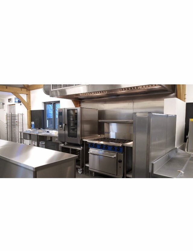 UtensilsDirect's tweet image. Recent install at @southendbarns ✨
Check out our website to see previous work completed by us 👇🏼
utensilsdirect.co.uk
Show @southendbarns some love on their page for some beautiful photography of their venue. 
#wedding #install #commercialkitchen #love