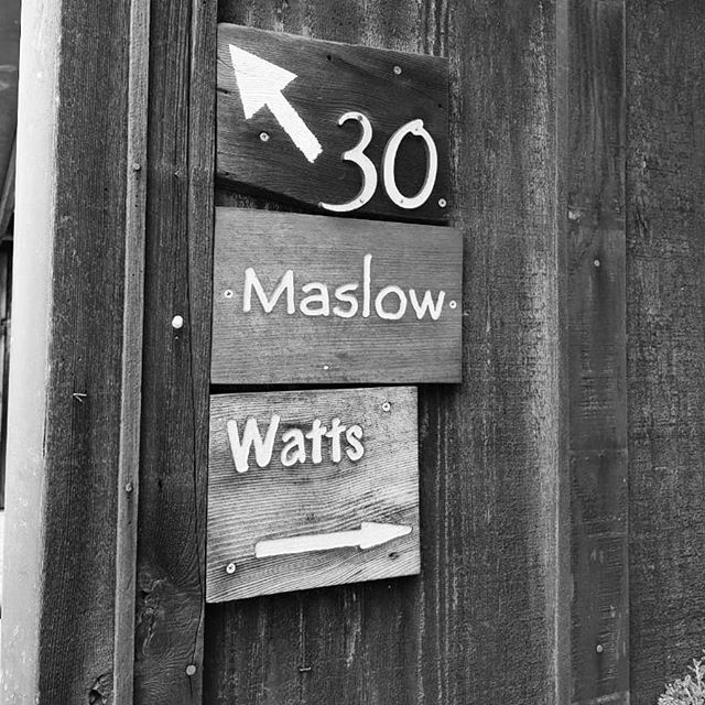 diracommunity's tweet photo. Esalen is basically where the new age and human potential movement was born, and they run hundreds of workshops a year in all sorts of ways to develop and live one's potential.. and yes the sign is referring to Abraham Maslow.
#dirainternational #holistic #wellness #meditat… https://t.co/r1vFhQAO43