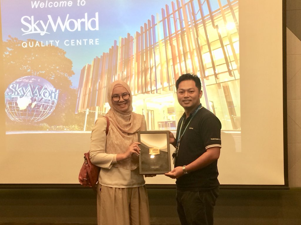 ArkitekJKRJohor's tweet photo. 16.04.19| Sesi 1 | Lawatan kerja anjuran Bhg. Arkitek JKR Johor ke Bangunan Skyworld Quality Centre, Kuala Lumpur 
@imranariffs @AdleenaIsma 

#teamarkitekJohor
#togetherwedeliver https://t.co/zwaIBaUkpR