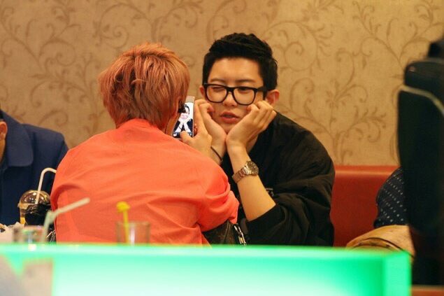chankyung__'s tweet photo. Isn’t this the cutest thing?!?! 😆 #CHANYEOL #EXO @weareoneEXO https://t.co/2PkG0HwcLs