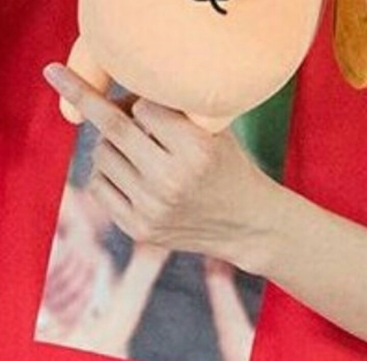 sayohsehun's tweet photo. "ngapain sih war gak jelas?!" 
"Childish deh masalah ginian di besar2rin"
"idolnya aja akur2, masa fansnya nggak"

#ArmysApologizetoEXOLab
#JUSTICEFOREXOLAB https://t.co/o94mrqayvs