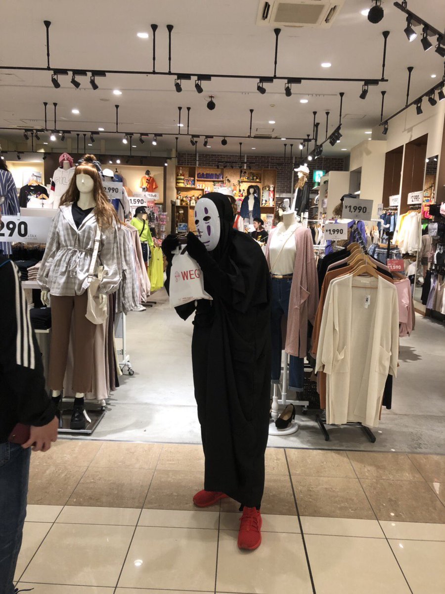 カオナシの カオナシ カオナシもどり ファッションクルーズ ひたちなかファッションクルーズ オシャレ お買い物 サングラス 警備員さんに無視された カオナシの日常