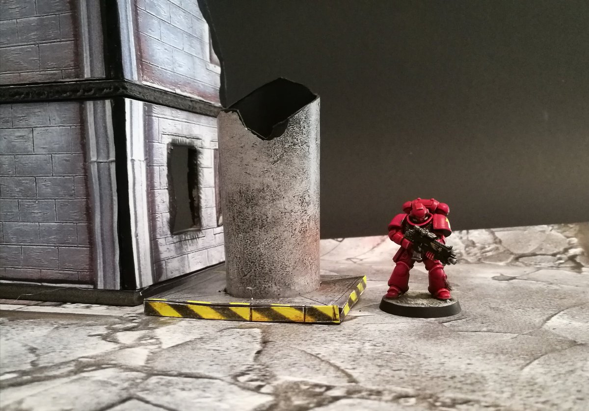 manicdragon84's tweet image. Some custom alternatives to @CustomTerrain pipe digital printable terrain 
Barricade with 5mm foamcore board and images found in pipe download #wh40k #killteam #tabletopgames #tabletopgaming #terrain