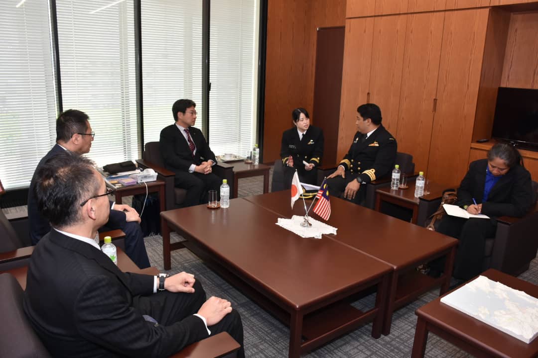 Our visit doesn't only involve the ties between RMN &amp; JMSDF, we also reach out to local authorities &amp; agencies to  better our ties with Japan.  A series of courtesy call to Dep. Mayor of Kure Hiroshima, the head of Japan Coastguard Kure District and Chief of Kure Police Station.