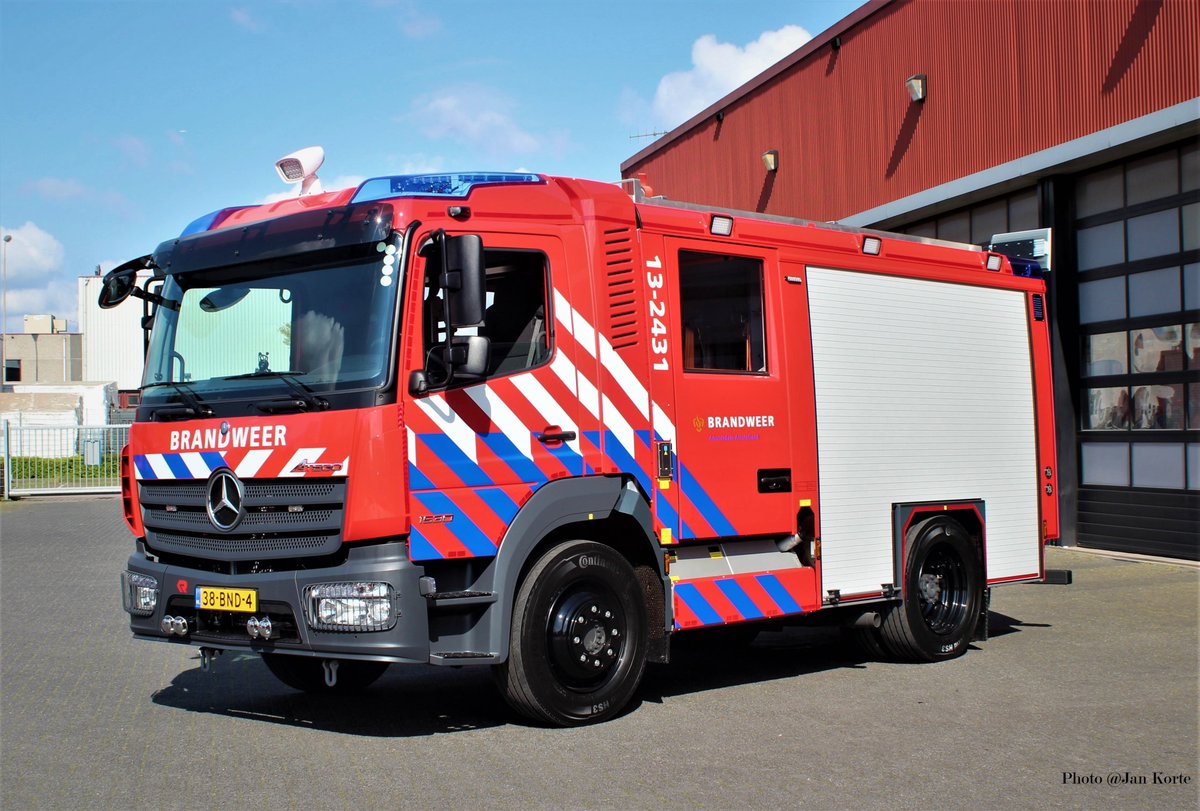 Nieuwe TS voor IJsbrand, Mercedes -Benz 1530F38 Atego Rosenbauer-DRV TS7LD3000HD250T2000 IJsbrand 13-2431 Cobra + hydr. dompelpomp, roepnummer wordt aangepast naar 13-2131