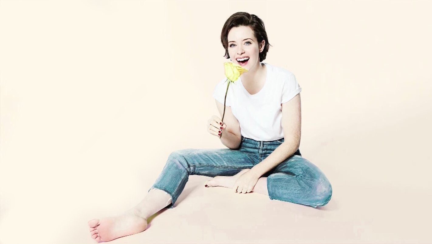 Happy Birthday Claire Foy! We hope your day is filled with joy and friends and celebrations! 