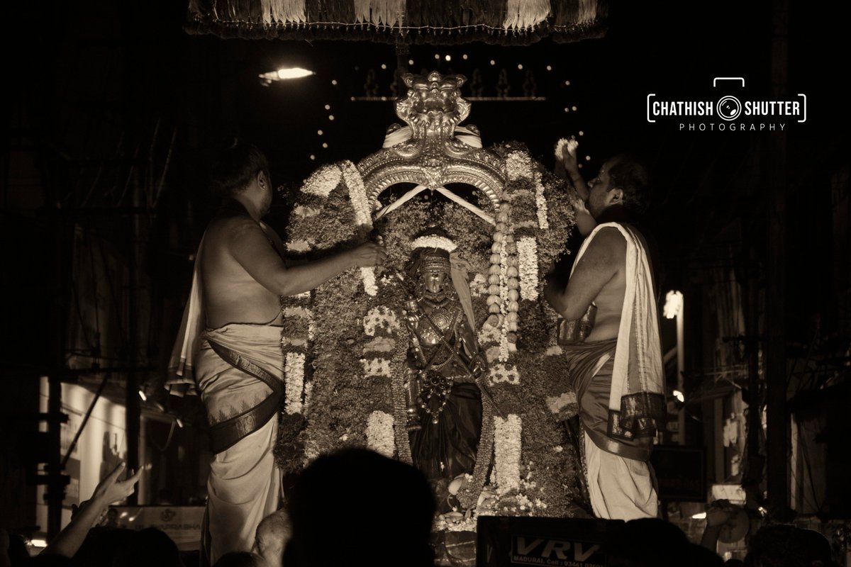 chathishsathiya's tweet photo. பன்னிரெண்டில் எட்டாம் நாள் -  மதுரை சித்திரை திருவிழா 2019. 
விகாரி வருடம், சித்திரை 2.
#chithiraifestival  #Madurai #festival #traditionalart #TamilNadu #chathishshutter #chathishshutter https://t.co/wYwdFSuNog