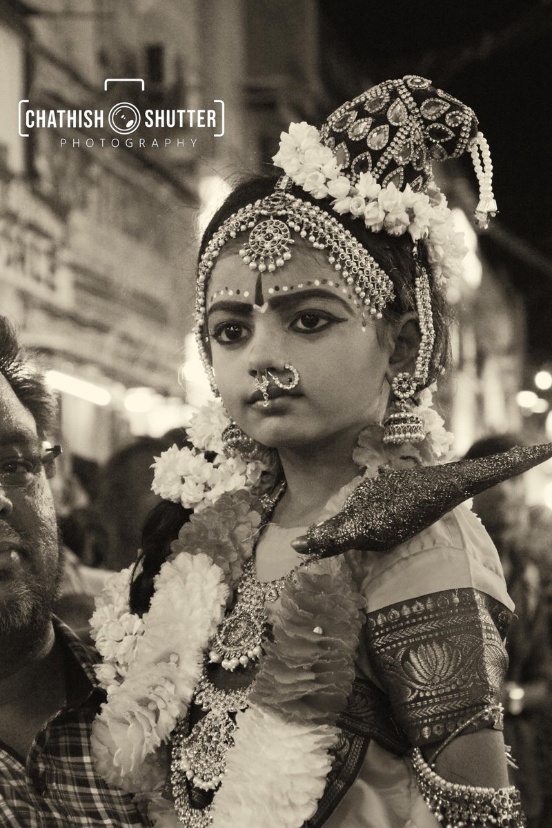 chathishsathiya's tweet photo. பன்னிரெண்டில் எட்டாம் நாள் -  மதுரை சித்திரை திருவிழா 2019. 
விகாரி வருடம், சித்திரை 2.
#chithiraifestival  #Madurai #festival #traditionalart #TamilNadu #chathishshutter #chathishshutter https://t.co/wYwdFSuNog