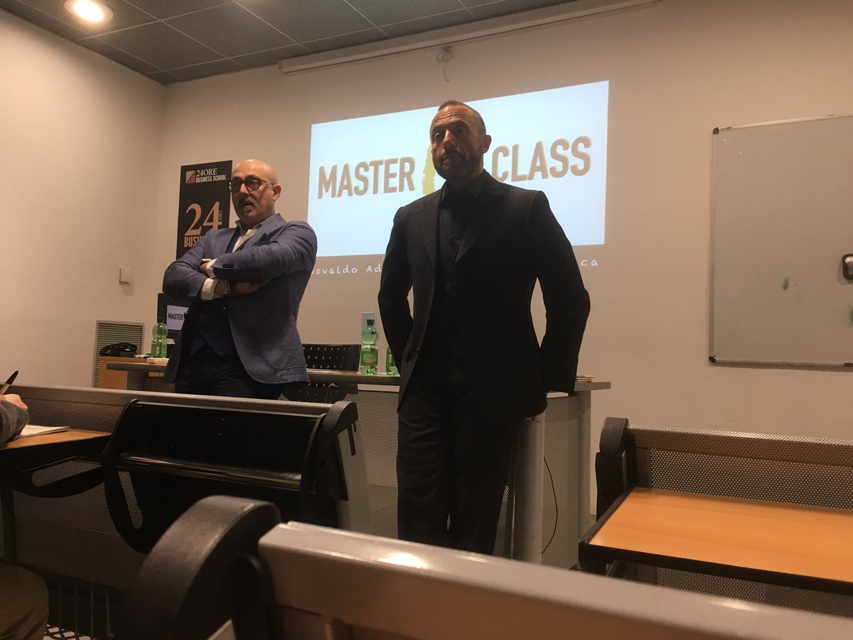 Verdeuf's tweet photo. Masterclass targata @VesuvYO e @MRoccabianca alla @24OREBS.

HERE WE GO.

#38reasonswhy #TUS https://t.co/MweMwWqpee