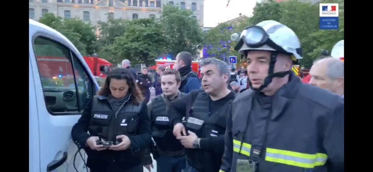 romeoch's tweet image. Learning that Emergency Response for Notre Dame also included the use of drones, made me feel good. Then seeing a female operator made me proud. Both individually are not common, both together even less. Such a difficult incident to deal with, done with exemplary.