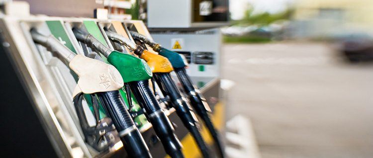 EdenredFrance's tweet photo. Les spécialistes de l’@OVE_FR estiment que la part du carburant atteint 17% en moyenne du #TCO d’un véhicule d’entreprise. Comment faire baisser la facture ? 
https://t.co/8ORBZQPyKA #TicketFleetPro #CarteCarburant #Mobilité #FlotteAuto https://t.co/gVHKEfalW0