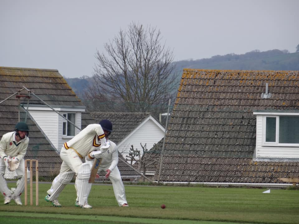 jsfseward's tweet photo. First preseason game for @SeatonCC against @Ilminstercc donning the @NeonCricketUK gear. #GoodLeave #BodyBehindtheBall #DottoDot #BlockParty #Cricket #neonblock https://t.co/ZwbhIGZsd6