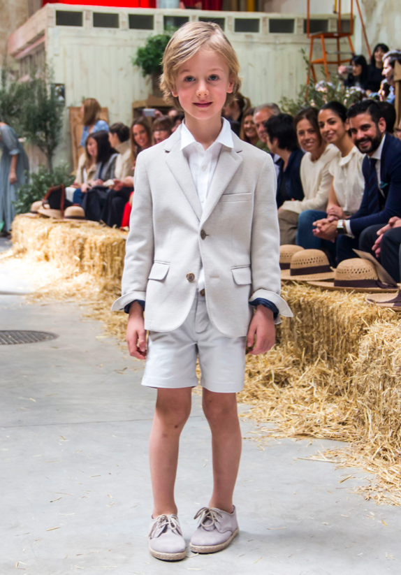 CharHadas's tweet photo. ¡Tizzas en #ThePetiteFashionWeek p-v 2019!
Pequeños conejitos desfilaron con lo nuevas propuesta de #Tizzas para @elcorteingles Diseños elegantes, chic perfectos para eventos y celebraciones.
Ver colección:⭐️https://t.co/JLCg6QkgBx ⭐️
#CharhadasPetiteFashion #ModaParaNiños https://t.co/c5VlfraFwD