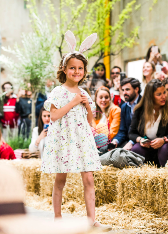 CharHadas's tweet photo. ¡Tizzas en #ThePetiteFashionWeek p-v 2019!
Pequeños conejitos desfilaron con lo nuevas propuesta de #Tizzas para @elcorteingles Diseños elegantes, chic perfectos para eventos y celebraciones.
Ver colección:⭐️https://t.co/JLCg6QkgBx ⭐️
#CharhadasPetiteFashion #ModaParaNiños https://t.co/c5VlfraFwD