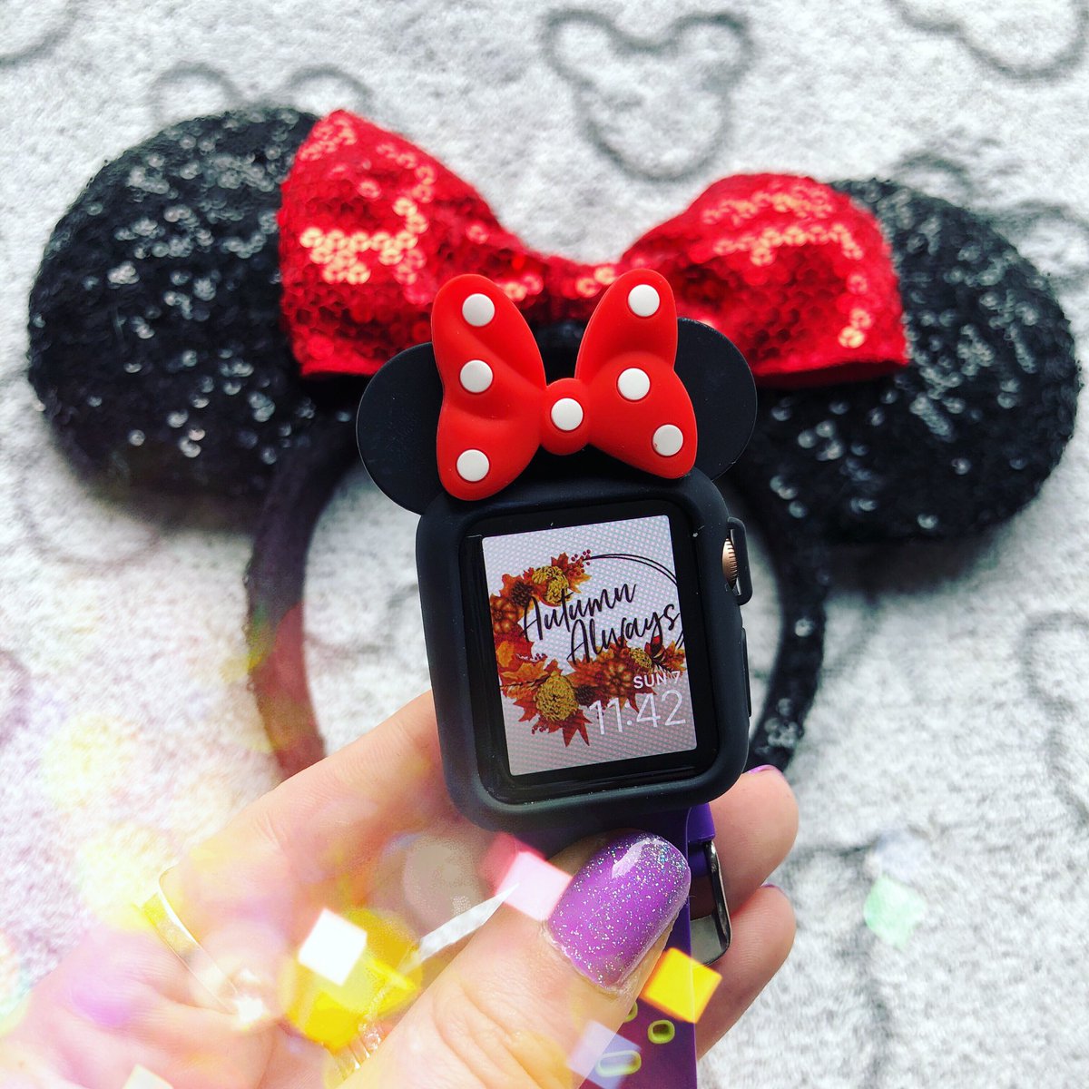 autumnalwayscom's tweet image. Red Bow❤️Classic Minnie Mouse Ears teamed with my Red Bow Watch Cover😍Only £5.50 &amp;amp; ready to ship straight away,suitable for all 4 series of Apple Watch⌚️xo #AppleWatch #WatchCover #ClassicMinnie #ShareYourEars #MinnieMouseEars