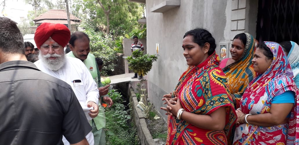 AhluwaliaOffice's tweet image. पिछले पाँच साल ये प्रयास रहा है की हमारी माँ और बहनो को हम कैसे एक बेहतर जीवन दें । आपके आशीर्वाद से ये प्रयास अगले पाँच साल भी जारी रहेंगे ।
@narendramodi @BJP4India 
#ModiHaiTohMumkinHai 
#ModiForNewIndia