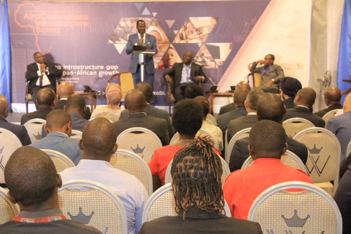 RailaOdinga's tweet photo. I want to believe that we all agree that there is reason for us to get down to work, that some of the people to do this work are in this room and that we are all willing to apply our minds and resources and roll up our sleeves for Africa. #AfroStructure https://t.co/HeGZfC8lKw