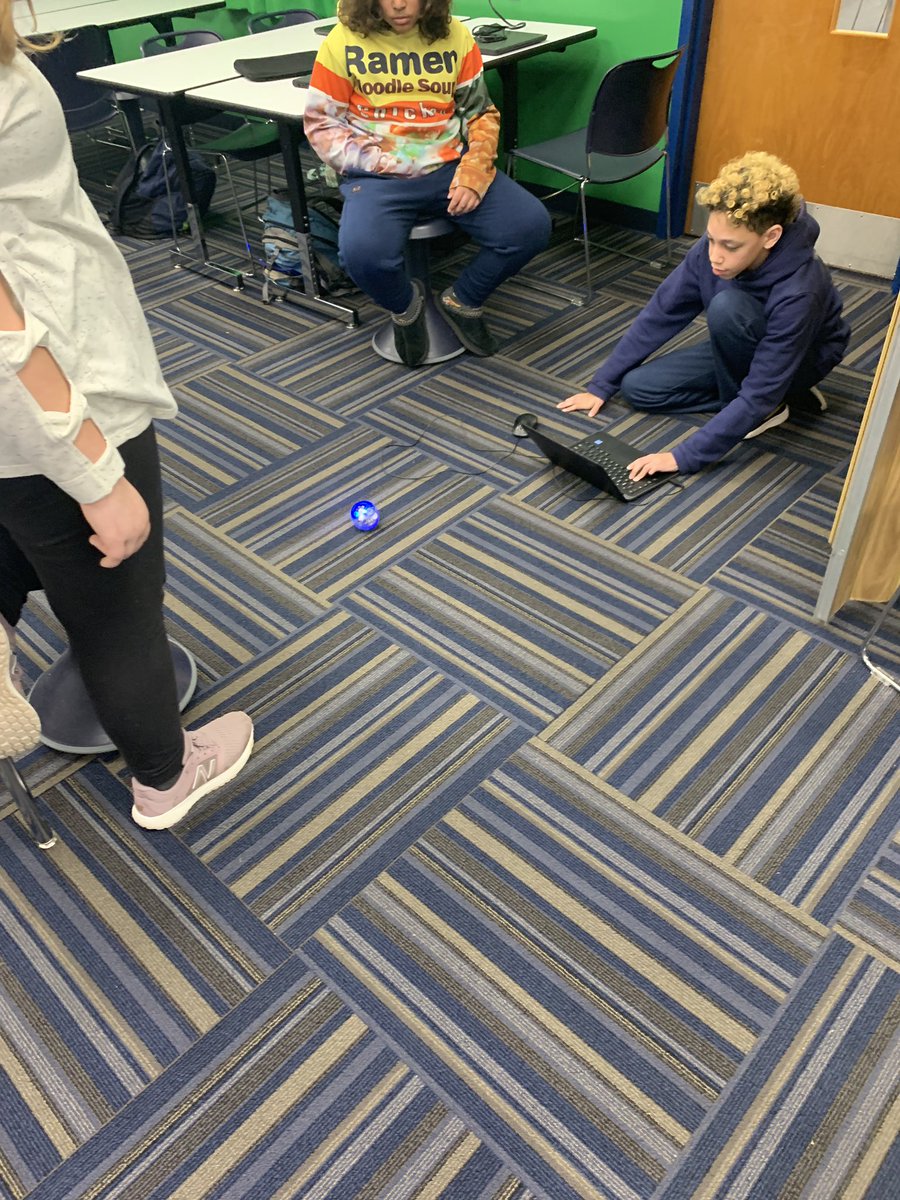 MrKratchwell's tweet photo. Using @SpheroEdu to work on our coding skills! #Runnemedetech https://t.co/S2YgUzySob