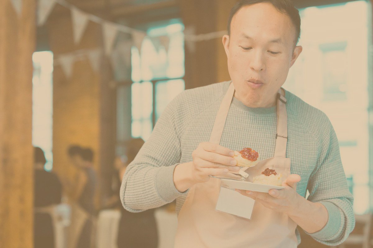breadawardsUSA's tweet photo. We are delighted to announce @janbchan @ICCedu amongst our returning #BreadAwardsUSA #judges!

Jansen could be judging you 👉 https://t.co/BGNyfxCRss

@AmericanBakers @tiptree @ZacharyGolper @janbchan @ZabarsIsNY @EdibleQueens @fwscout @EatingNYC @myersofkeswick @somerdalecheese https://t.co/Lp0LxKnSV6