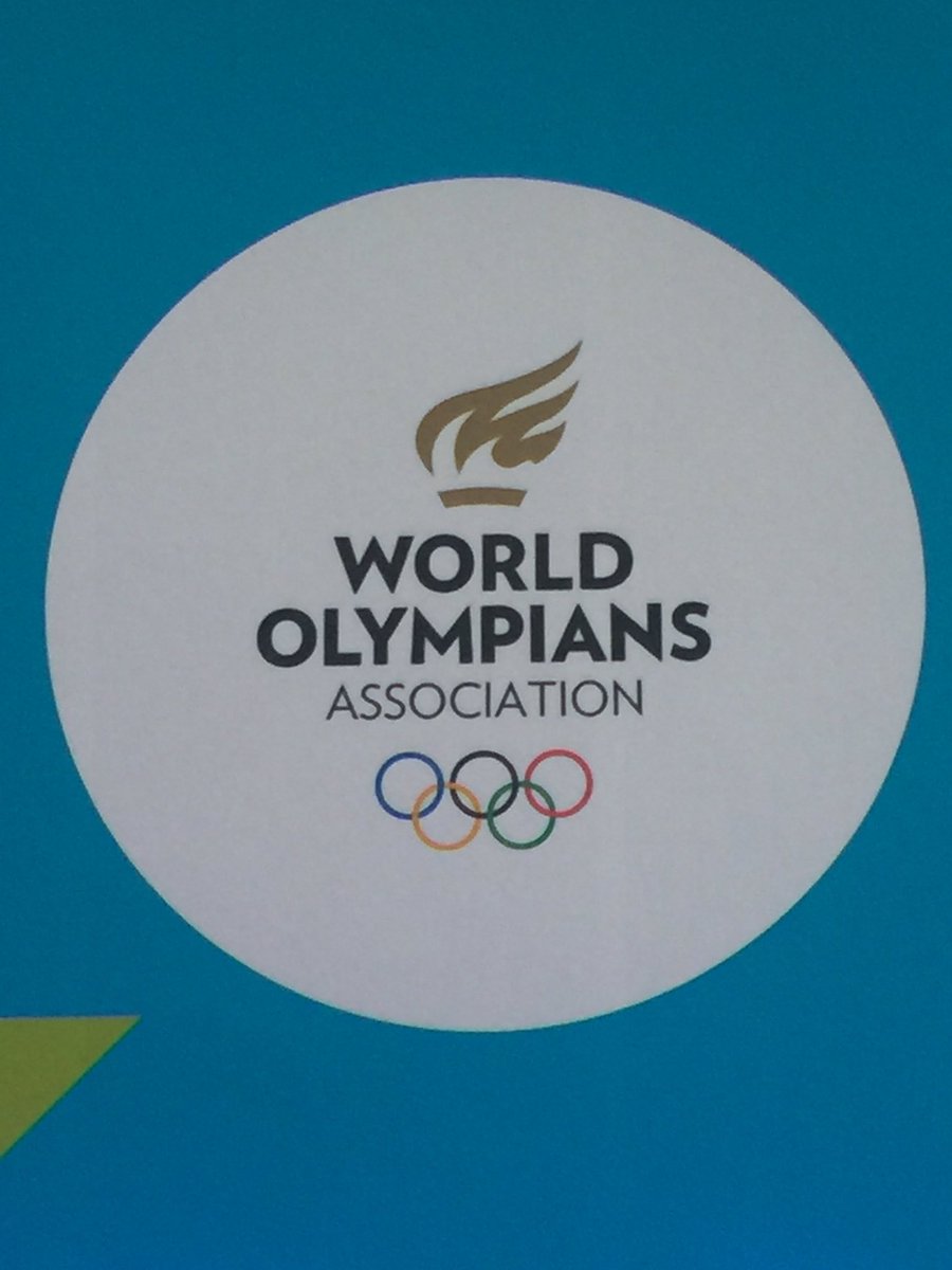 IOC president Thomas Bach beantwoordt vanmiddag - op een zeer prettige, informele manier - vragen van alle nationale olympiërs organisaties. #dutcholympians #WOF2019