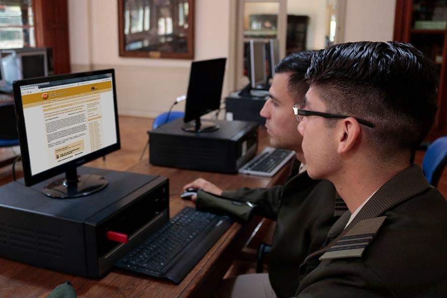 CMN_Argentina's tweet photo. Desde el año 2003 el Colegio Militar produce la #RevistaDigital Universitaria del Colegio Militar de la Nación (#ReDiU). Artículos de carácter científico, tecnológico, académico y pedagógico. 
Puede acceder a todos los artículos en https://t.co/T1xCf8lcf5

#CMN
#EjercitoArgentino https://t.co/zsDWYJ3Ck8