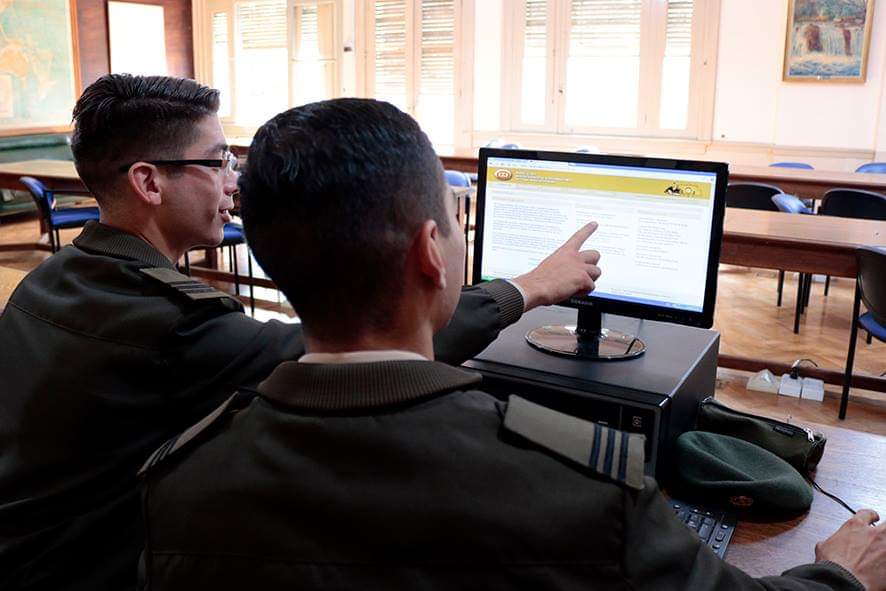 CMN_Argentina's tweet photo. Desde el año 2003 el Colegio Militar produce la #RevistaDigital Universitaria del Colegio Militar de la Nación (#ReDiU). Artículos de carácter científico, tecnológico, académico y pedagógico. 
Puede acceder a todos los artículos en https://t.co/T1xCf8lcf5

#CMN
#EjercitoArgentino https://t.co/zsDWYJ3Ck8