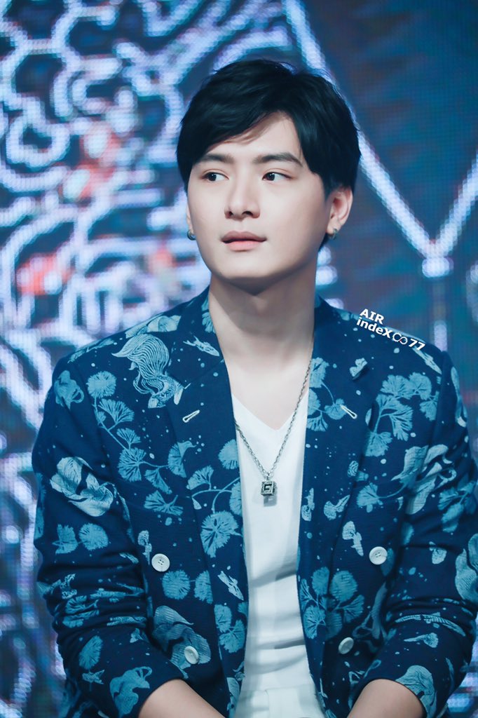 AIRindeX8's tweet photo. 190414 KristSingtoTayNewFMinHK
@kristtps so cool🐢
#KristPerawat #ยยขคพ
#KristSingtoTayNewFMinHK https://t.co/5oJsxYkH8Y