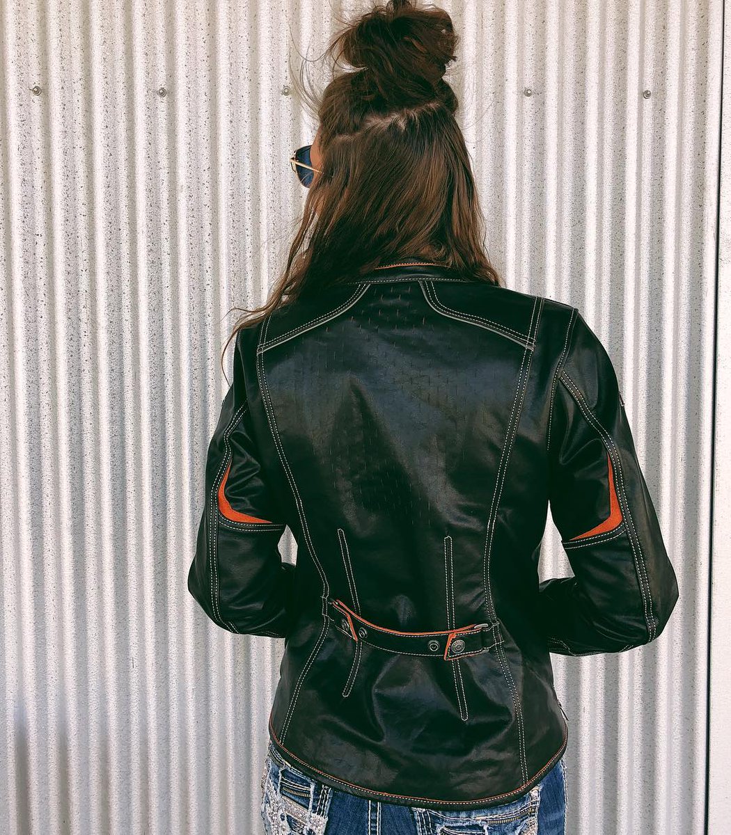 FrontierHD's tweet photo. Perforated leathers that feature our COOLCORE are now IN These jackets have GREAT venting techniques, that will keep your bike rides enjoyable when the warm weather hits. Stop in today because we have jackets for men AND ladies! #FrontierHD #LincolnNE #Nebraska #HarleyDavidson https://t.co/qFPgvVyLe7