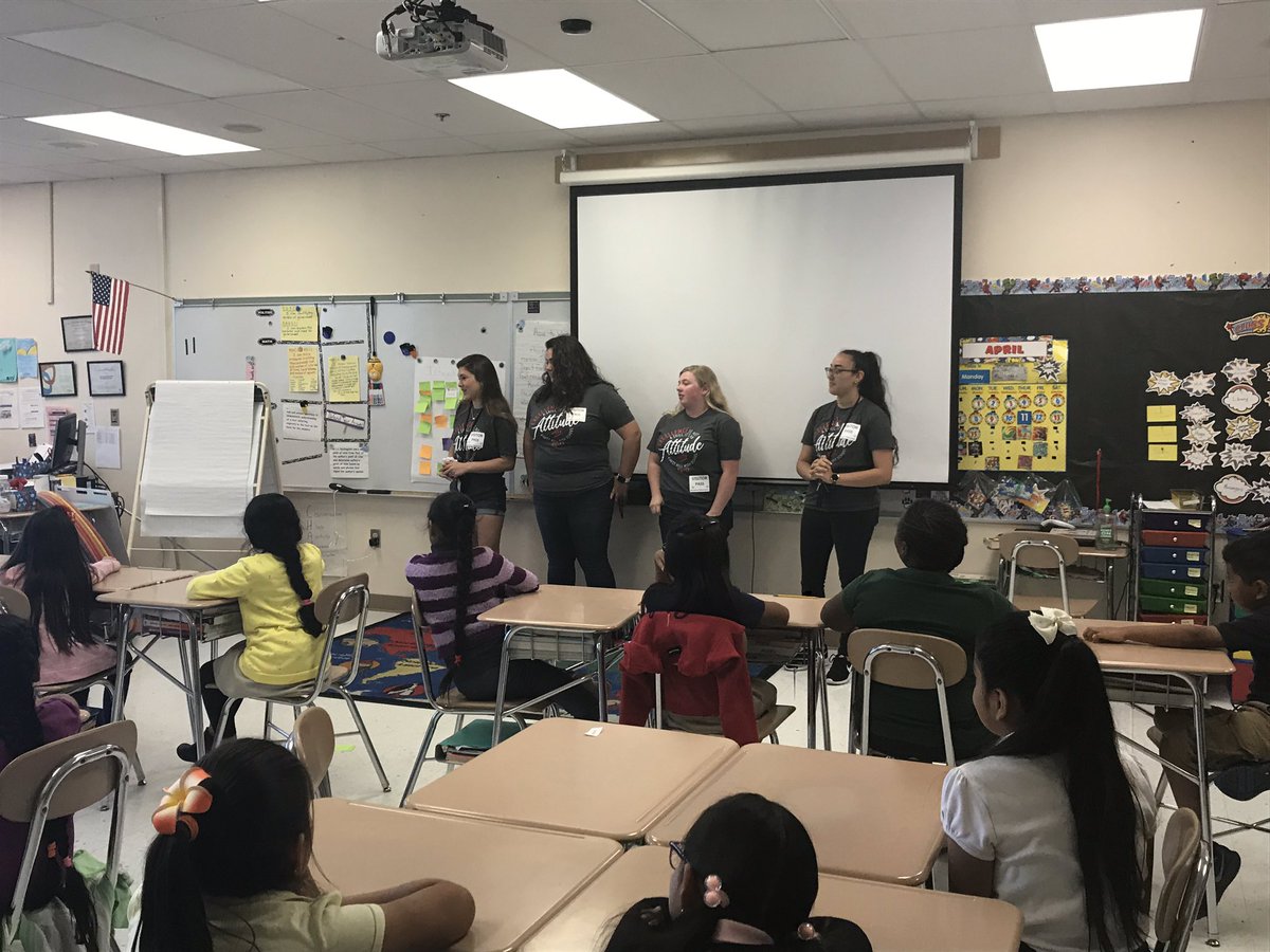 jilly_milly21's tweet image. AVID seniors sharing their stories at @BelvedereBees 🐝🐝#AVIDAwarenessWeek @fhhs_avid @FHH_FalconFury @AVIDLauraRounds @MsColleenCarney