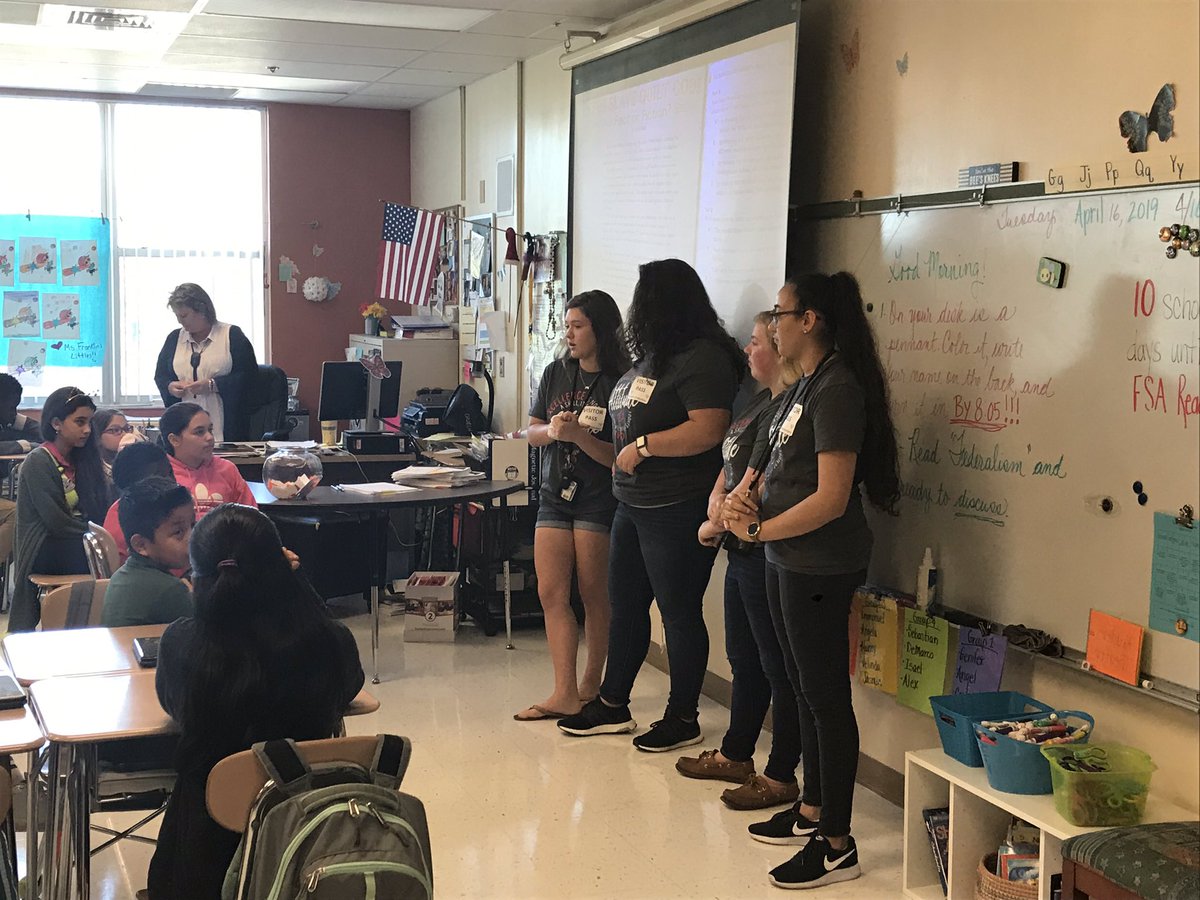 jilly_milly21's tweet image. AVID seniors sharing their stories at @BelvedereBees 🐝🐝#AVIDAwarenessWeek @fhhs_avid @FHH_FalconFury @AVIDLauraRounds @MsColleenCarney