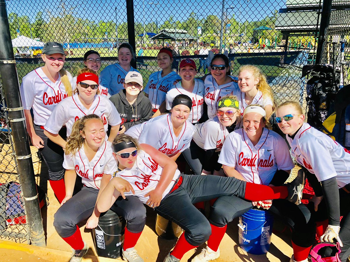 EmmonsJessica's tweet photo. Game Time! Lets go Cardinals. https://t.co/bnvqjx1TUL