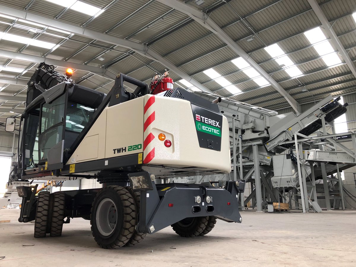 warwickward's tweet photo. 🌟 SOLD 🌟
Yet another Terex Ecotec TWH220 delivered to a happy customer making it their 3rd TWH220 and it looks right at home 👌
#Terex #TWH220 #Soldier https://t.co/34ROTaJ6ud