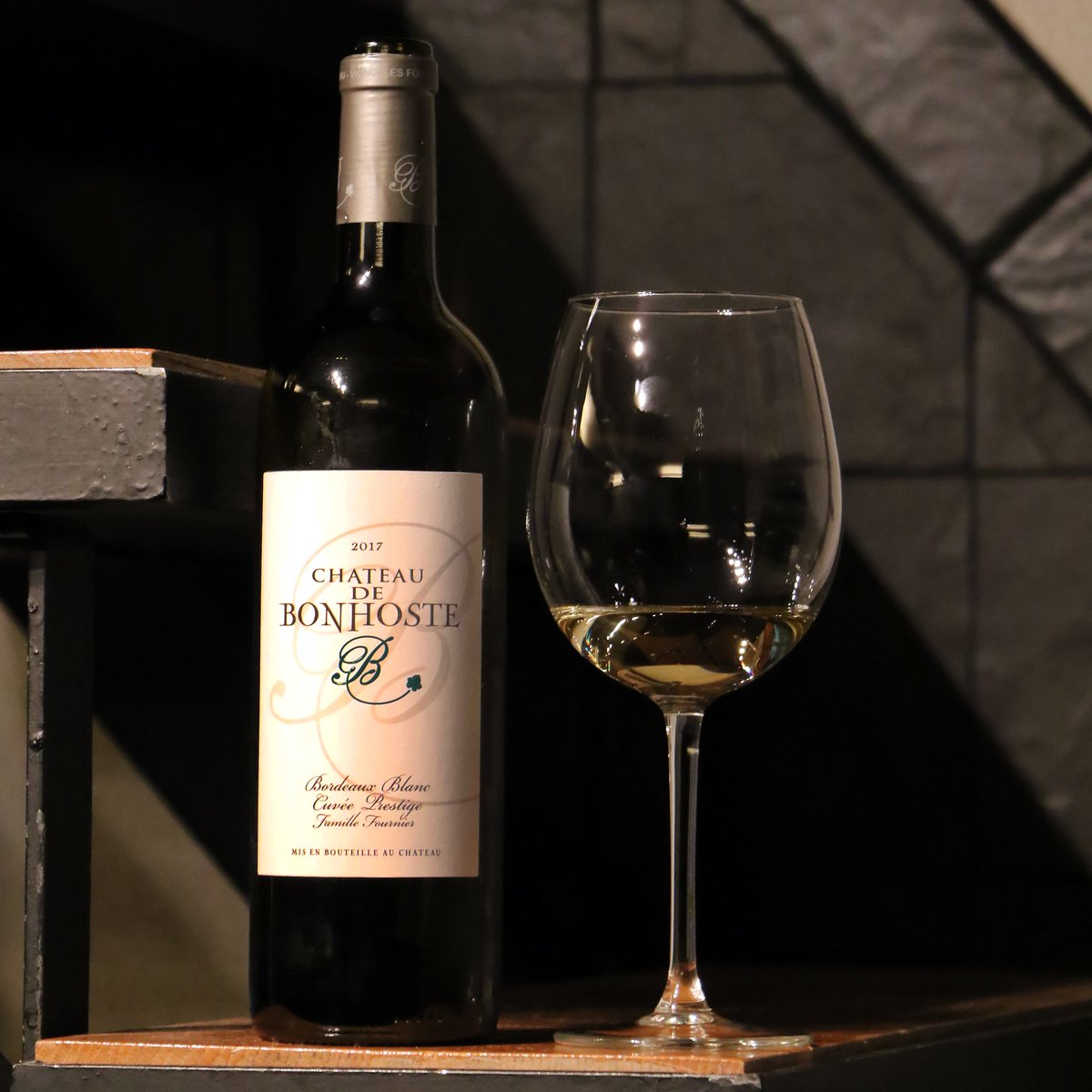 NosVinos's tweet photo. Château de Bonhoste 2017 Bordeaux Blanc Cuvée de Prestige. Más información en el enlace.
🇬🇧
Château de Bonhoste 2017 Bordeaux Blanc Cuvée de Prestige. Further information clicking the link.

https://t.co/vt9NvmvXnH https://t.co/480qAo0bXG
