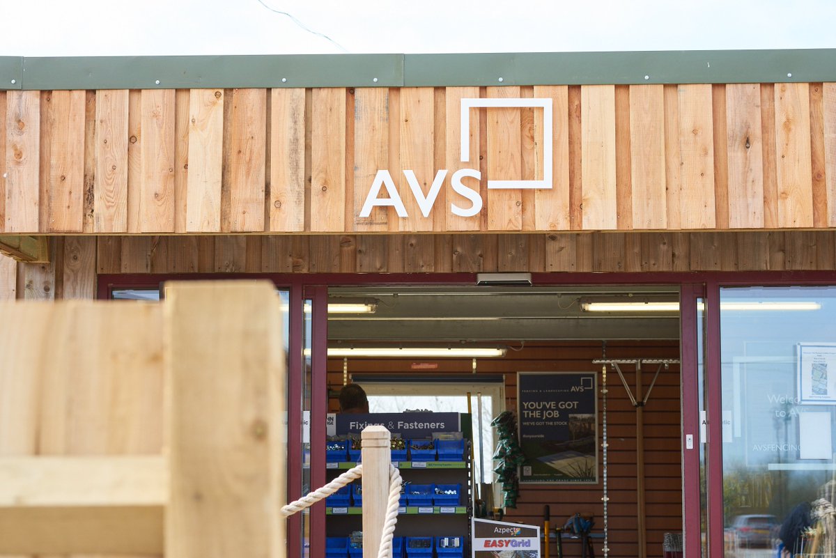 avsfencing's tweet photo. We have experts in every store who are happy to help and advise you. We also have woodwork specialists ready to adapt a post, panel gate or trellis so that it fits the exact space you need. 
https://t.co/CgO9eELNSm
#AVS #AVSonyourside #avsfencing https://t.co/J4jDCOXP8D