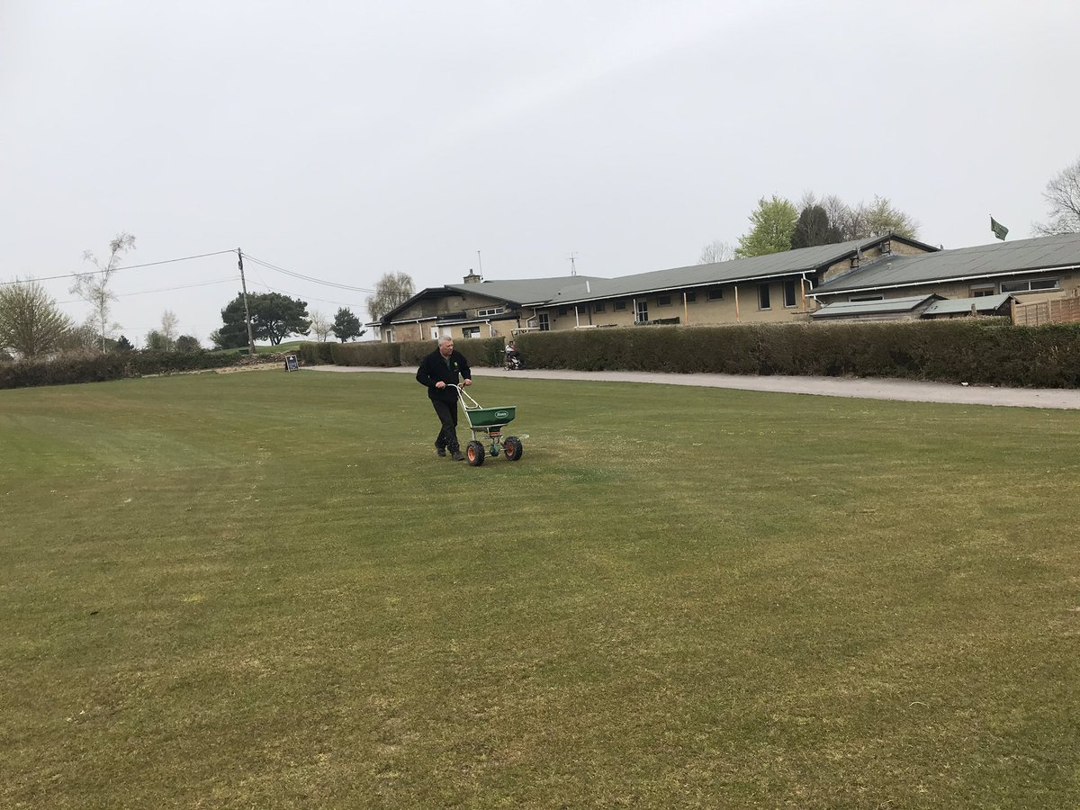 Slow release granular fertiliser applied to outer area on new short game area, step count 😩

Super service from <a href="/SASGaia/">SASGaia</a> looking forward to the results 👌

#repyoucanrelyon #greenkeeping 
<a href="/KingsdownGC/">Kingsdown Golf Club</a>