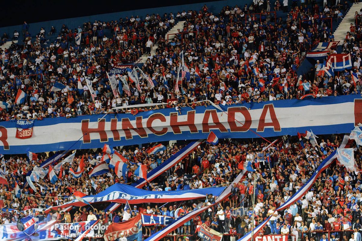 PasionTricolor1's tweet photo. DALE RT si perteneces a #LaPrimeraHinchadaDelMundo 🌎 https://t.co/Li3rLXB6GH