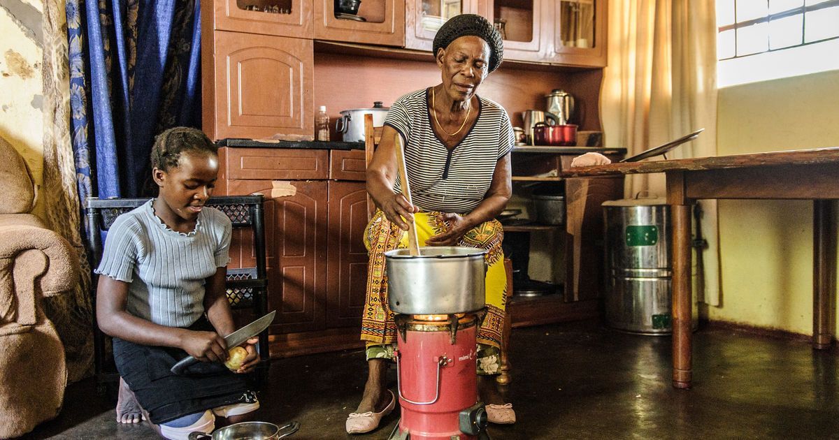 EnActNow's tweet image. Clean energy #innovations like #cleancookstoves and #solar lighting are saving peoples' lives as well as #money and time: buff.ly/2UrA19D #energy #cleanenergy #innovation #renewables #gogreen #SustainableDevelopment #SDGs #SDG7