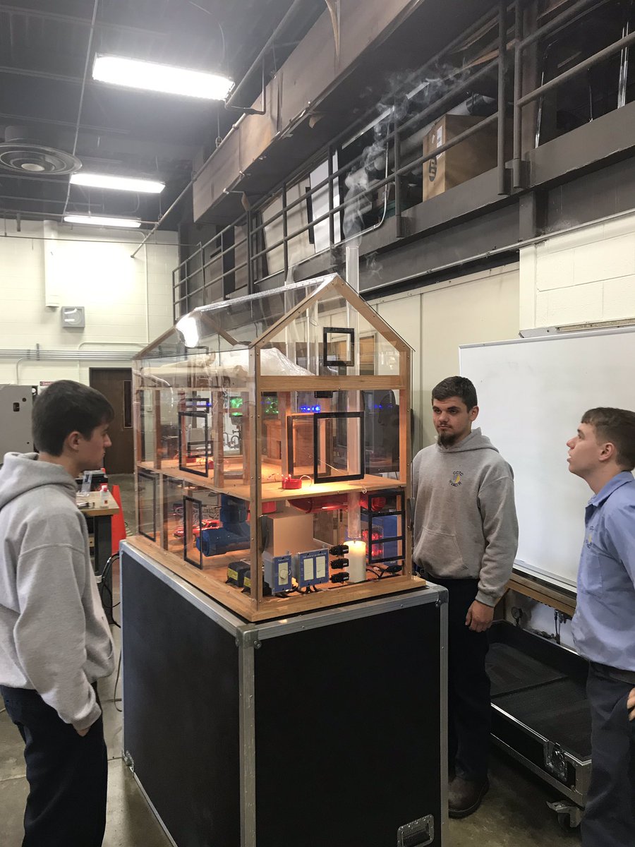 HVACTC's tweet photo. Last week we started talking about Air Distribution in our @NCCER text. Yesterday we were able to utilize the house of pressure that we got from Mrs Reynolds @ChesterfieldVa This is a really cool training tool! @VirginiaCTE @ccpstechcenter @TDHS_CTE @ccpsinfo #oneCCPS #ccpsCTE https://t.co/sr8cjtoXHr