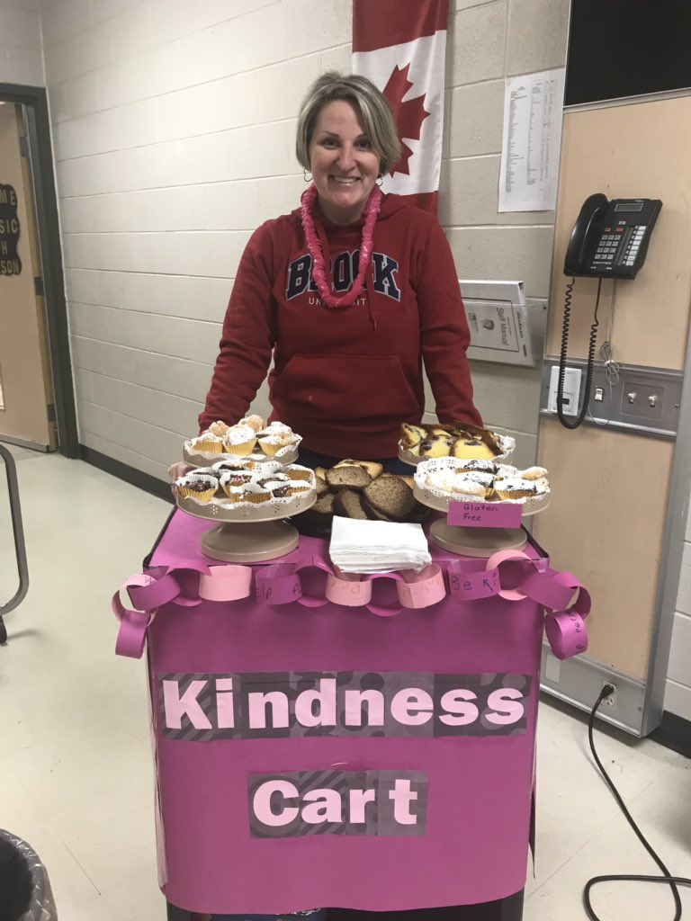 MrsAYJackson's tweet photo. @CarrieVDV @Hillcrest_HWDSB LOVED the kindness carts! 💗💗💕💕 Here’s another beautiful pic of @carrieVDV https://t.co/1Qgr2oarY7