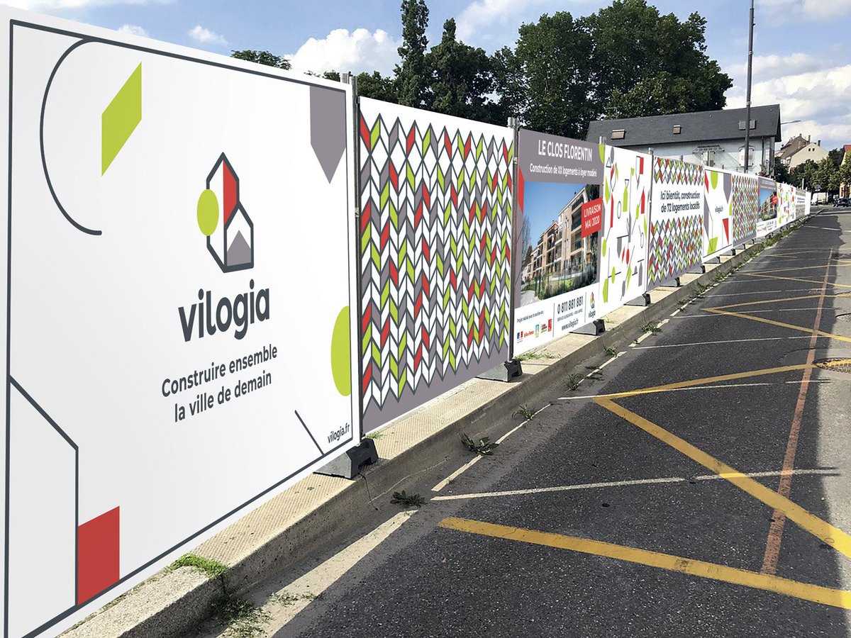 Register tweet media