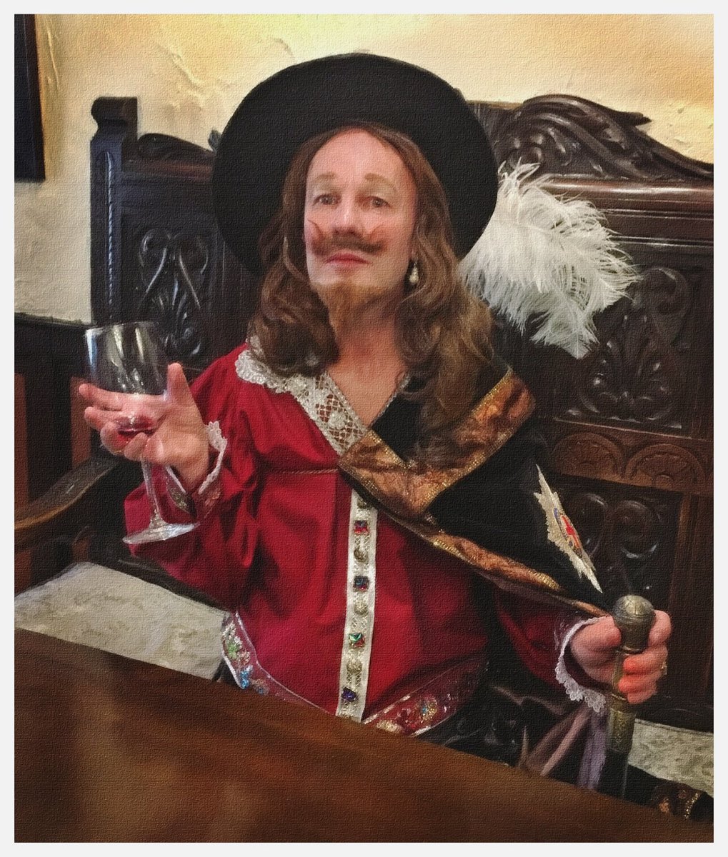 KingCharlesIRTN's tweet photo. Was wonderful meeting Steve Howe in #Chester Sunday at the Pied Bull &amp; chatting History of the city
Thank you for this superb #17thCentury style #photo 👌
Check out his website 

https://t.co/9YrQigcqIy

#photographs #Style #Cavalier https://t.co/OwKPwarliD
