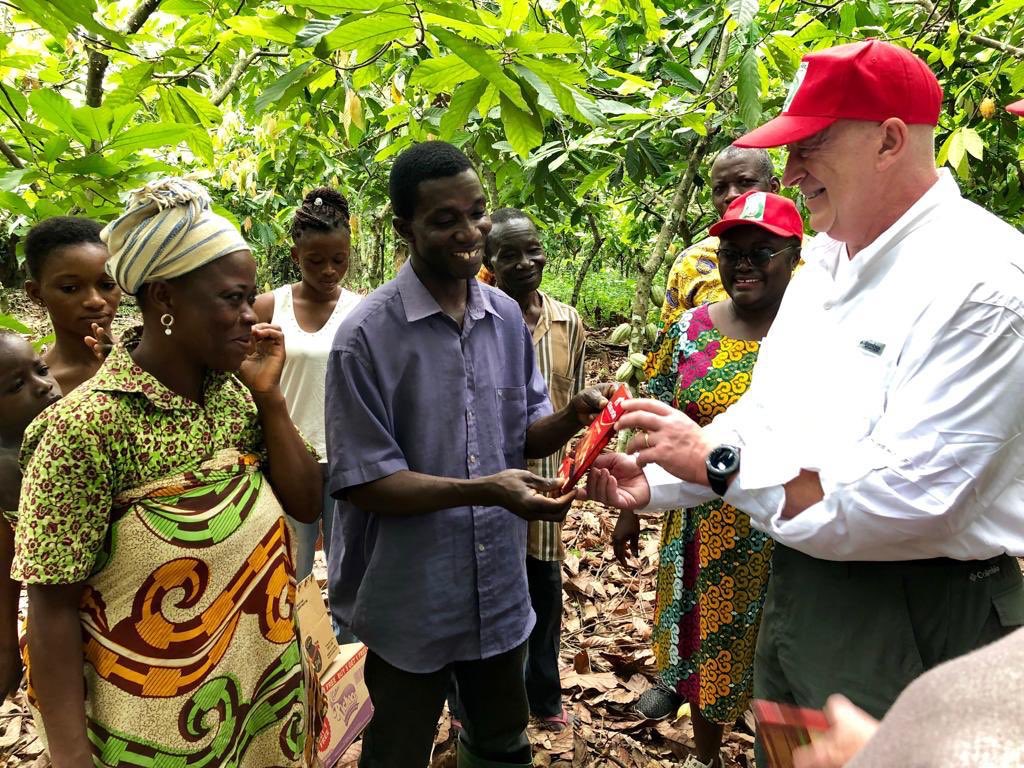 I’ve spent the past few days in Ghana and Côte d‘Ivoire meeting the farmers and partners of our #CocoaLife Program. Our purpose to empower people to snack right starts with the lives of our cocoa farmers. I’m proud of the real change we are driving.