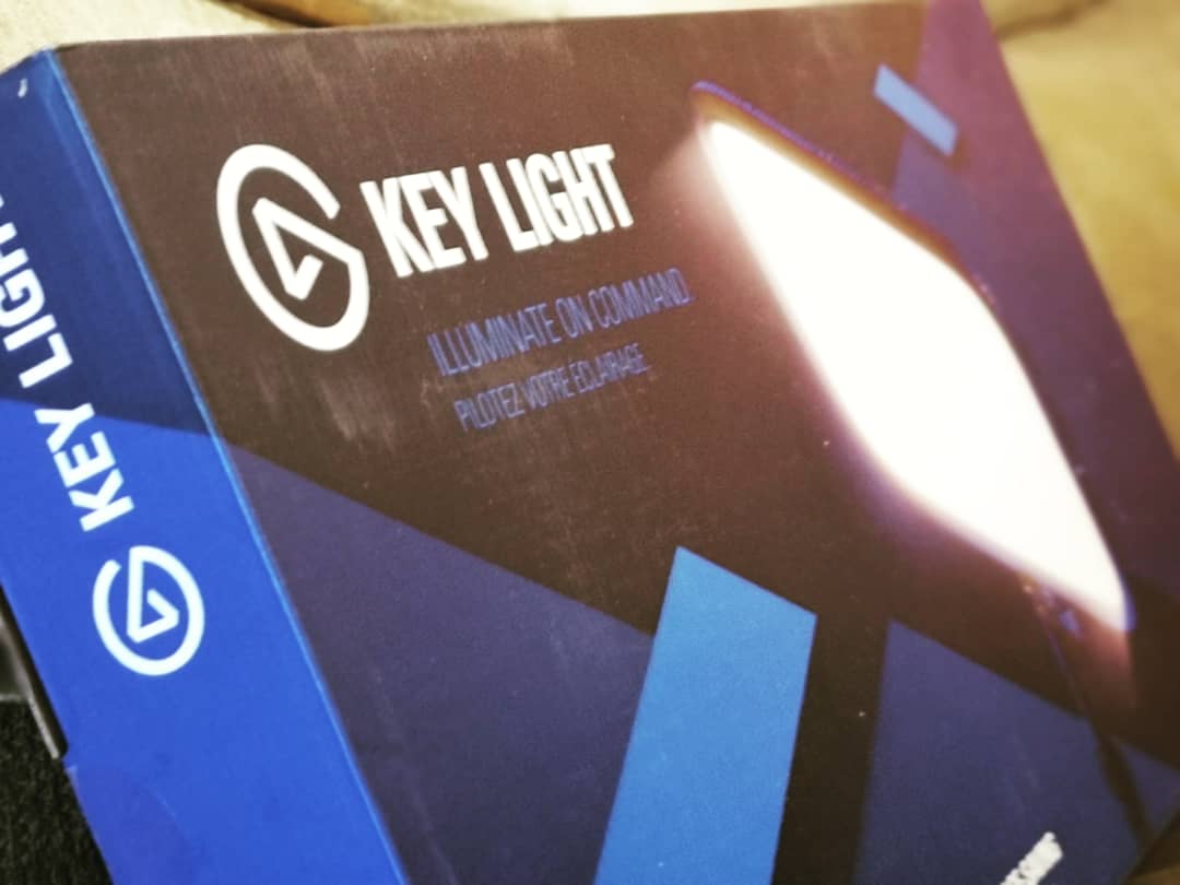 MolenTV's tweet photo. I just got my @elgatogaming Key Light. Really looking forward to using this on my streams and also hopefully fresh YouTube videos!
#elgato #elgatogaming #elgatokeylight #streaminglight #streamlight #keylight #keylighting #lightingkit #desklight https://t.co/GWH52jZfX0